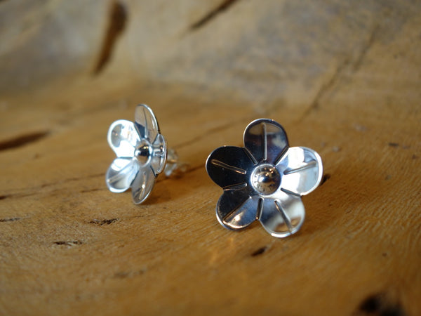 No Mas! 925 Sterling Silver Earrings Floral